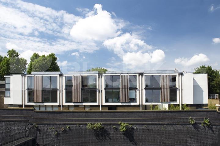 			New Instruction, 2 Bedroom, 1 bath, 1 reception Flat			 Parkway, Camden